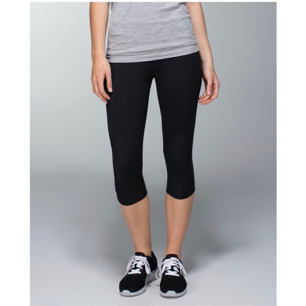Lululemon Run: Pace Reflective Crop Leggings